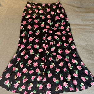 Zara Black A-Line Midi Skirt w/slit in the front Pink Floral Print